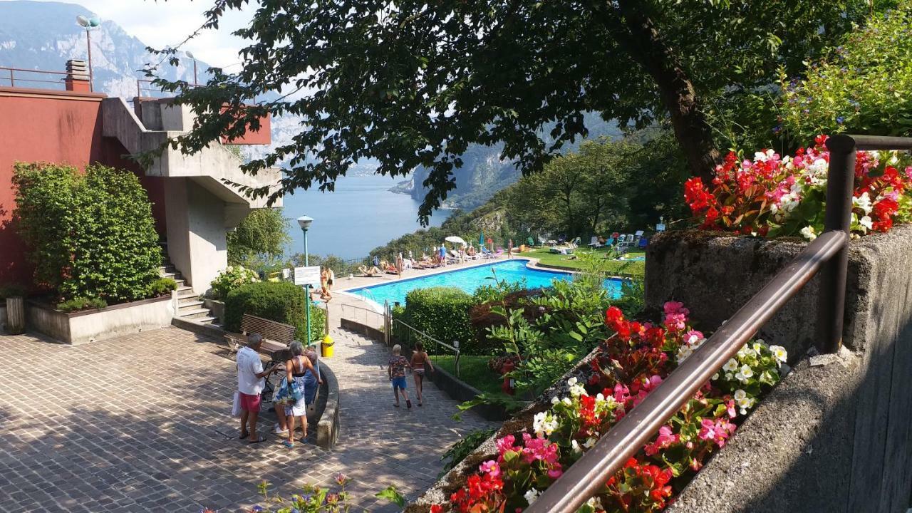 Casa Valbrona Luaran gambar